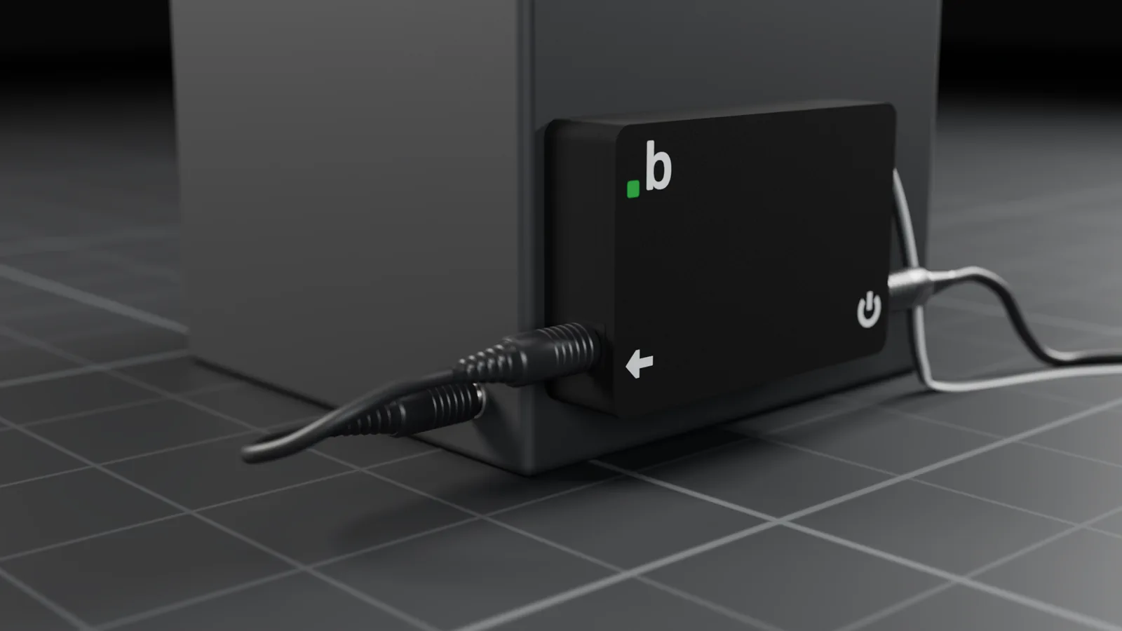 FanBridge an der Seite des Luftfilters montiert, Strom- und Lüfterkabel eingesteckt
